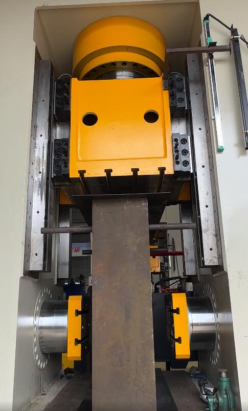 四向鍛造液壓機